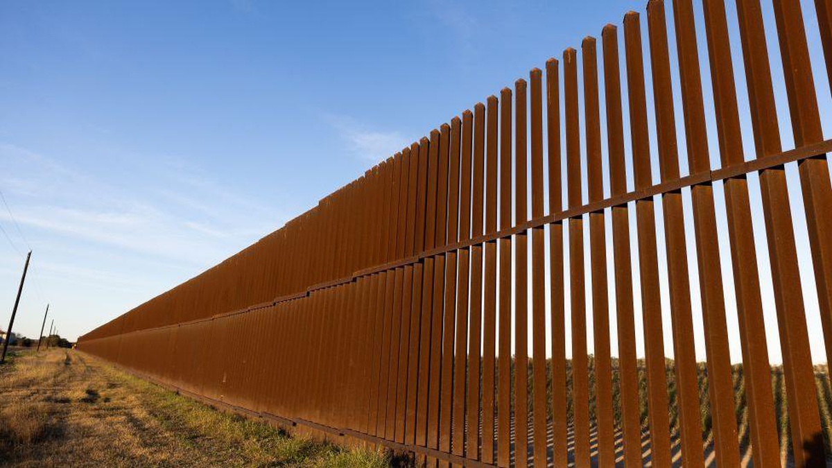 Trump döneminde ABD sınırı büyük ölçüde kapandı, 400 kilometre yeni duvar inşa edildi